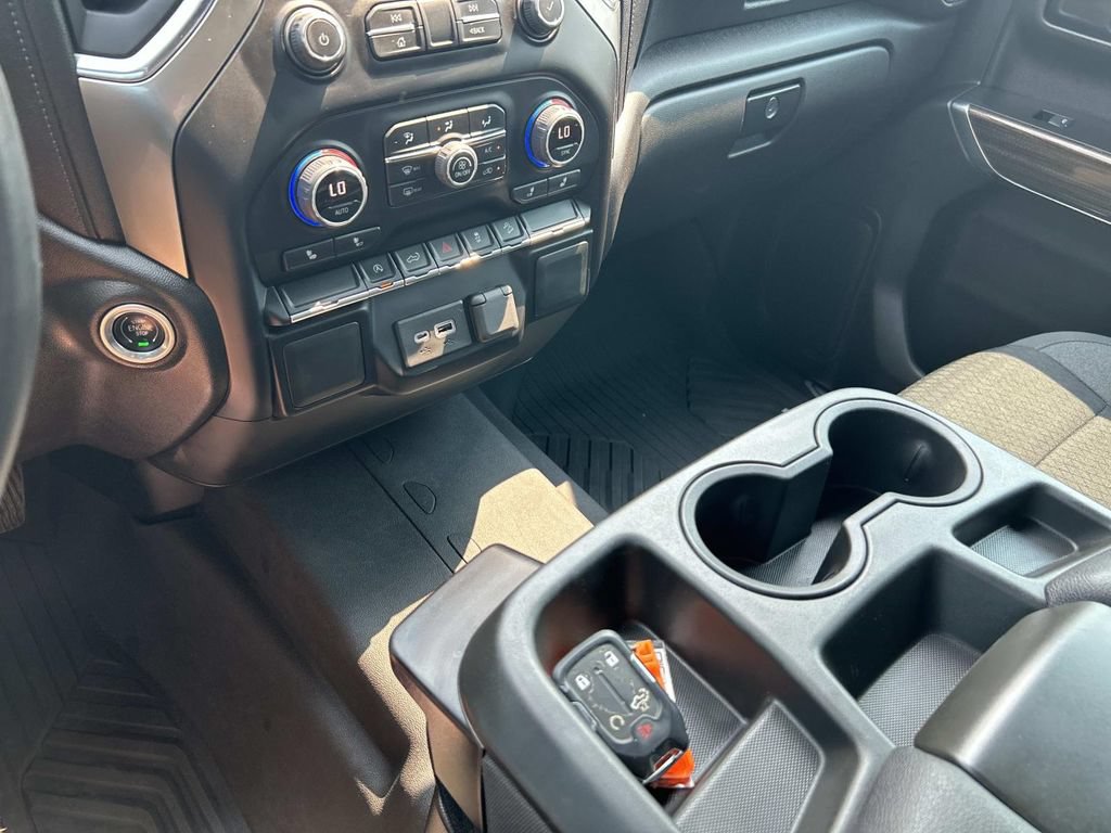Used 2022 Chevrolet Silverado 1500 RST AWD/4WD image 33
