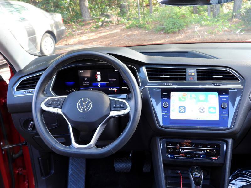 Used 2023 Volkswagen Tiguan SE w/ Panoramic Sunroof Package image 34