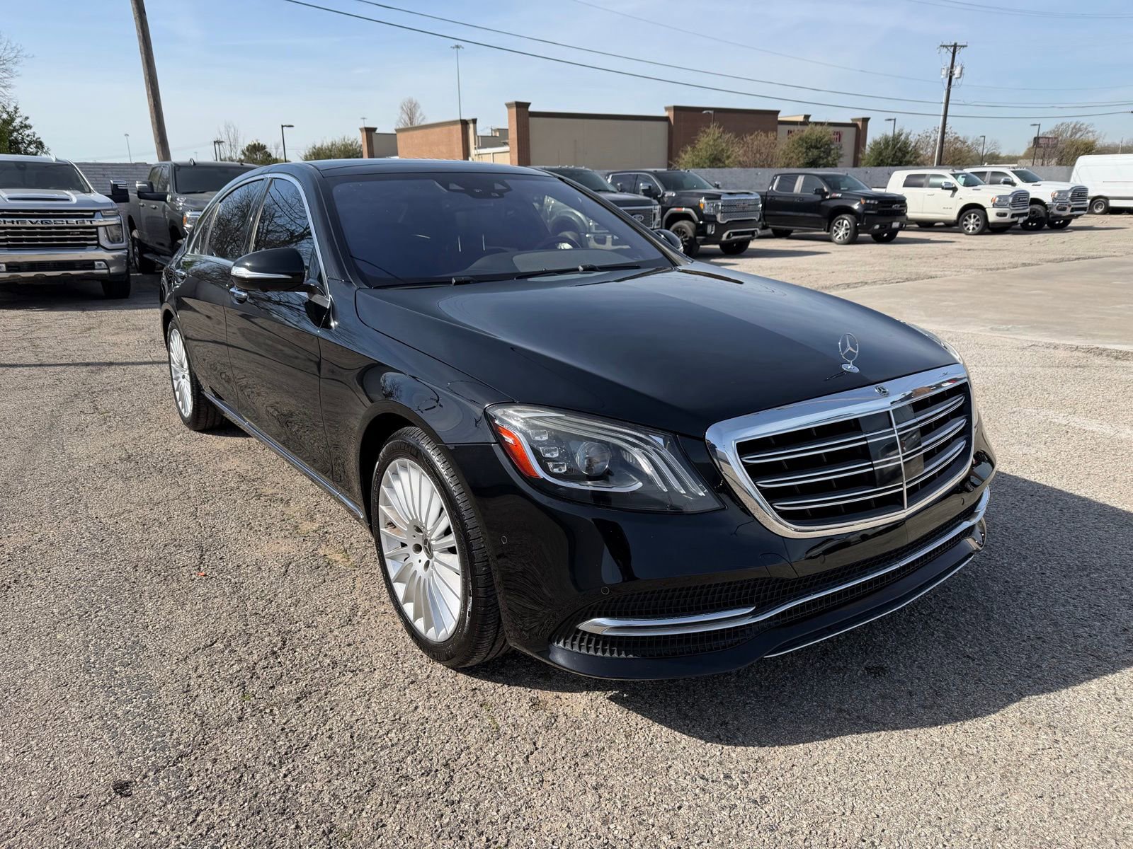 Used 2018 Mercedes-Benz S 560 Sedan w/ Premium Package image 9