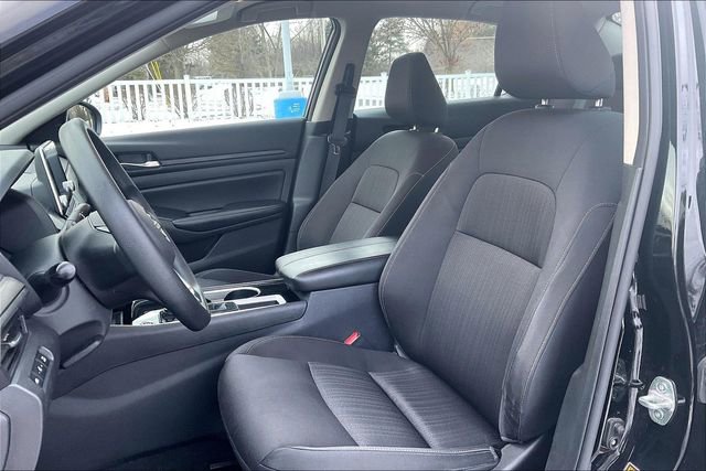 Used 2024 Nissan Altima 2.5 SV image 25