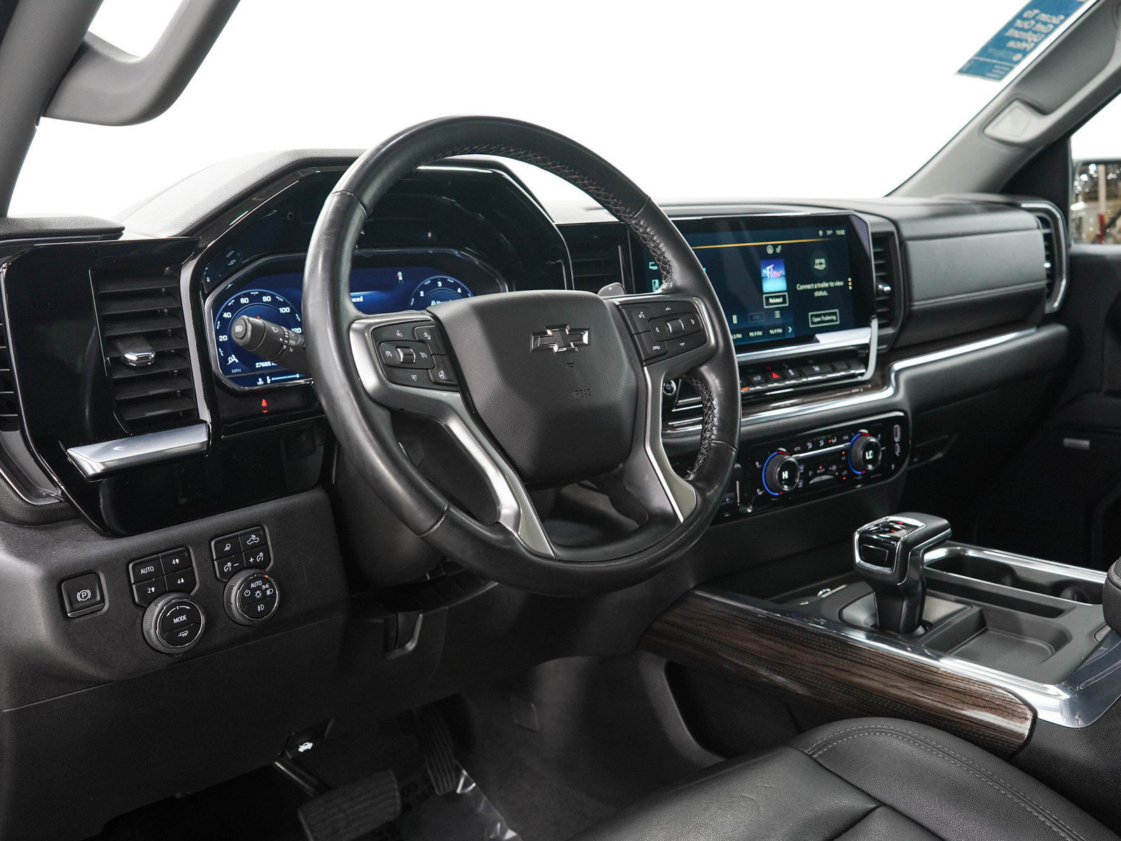 Used 2023 Chevrolet Silverado 1500 RST AWD/4WD image 25