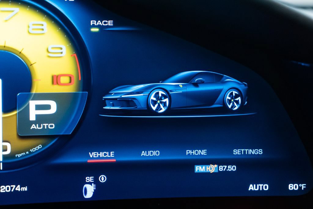 Certified 2025 Ferrari 12Cilindri RWD image 32
