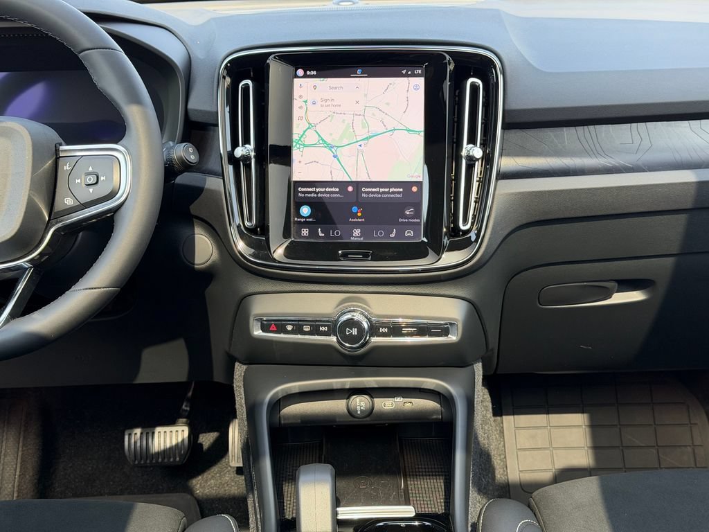 Certified 2023 Volvo XC40 Recharge Plus AWD/4WD image 23