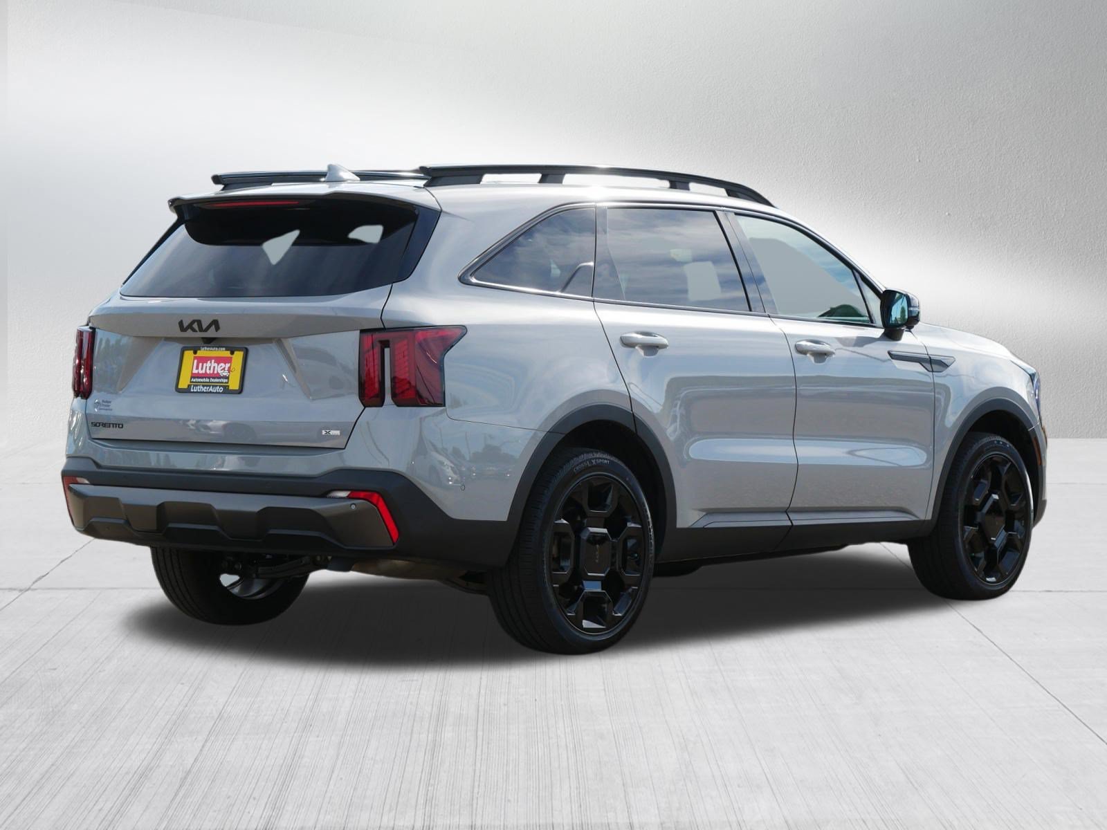 Used 2025 Kia Sorento SX AWD/4WD image 7