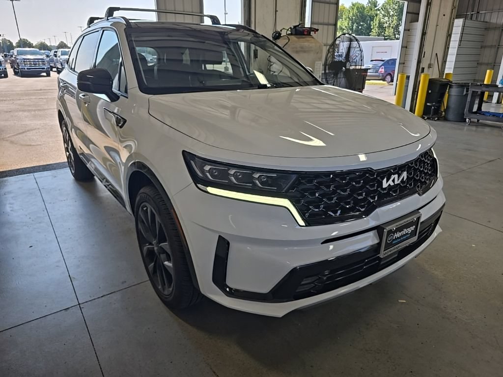 Used 2022 Kia Sorento SX AWD/4WD image 1