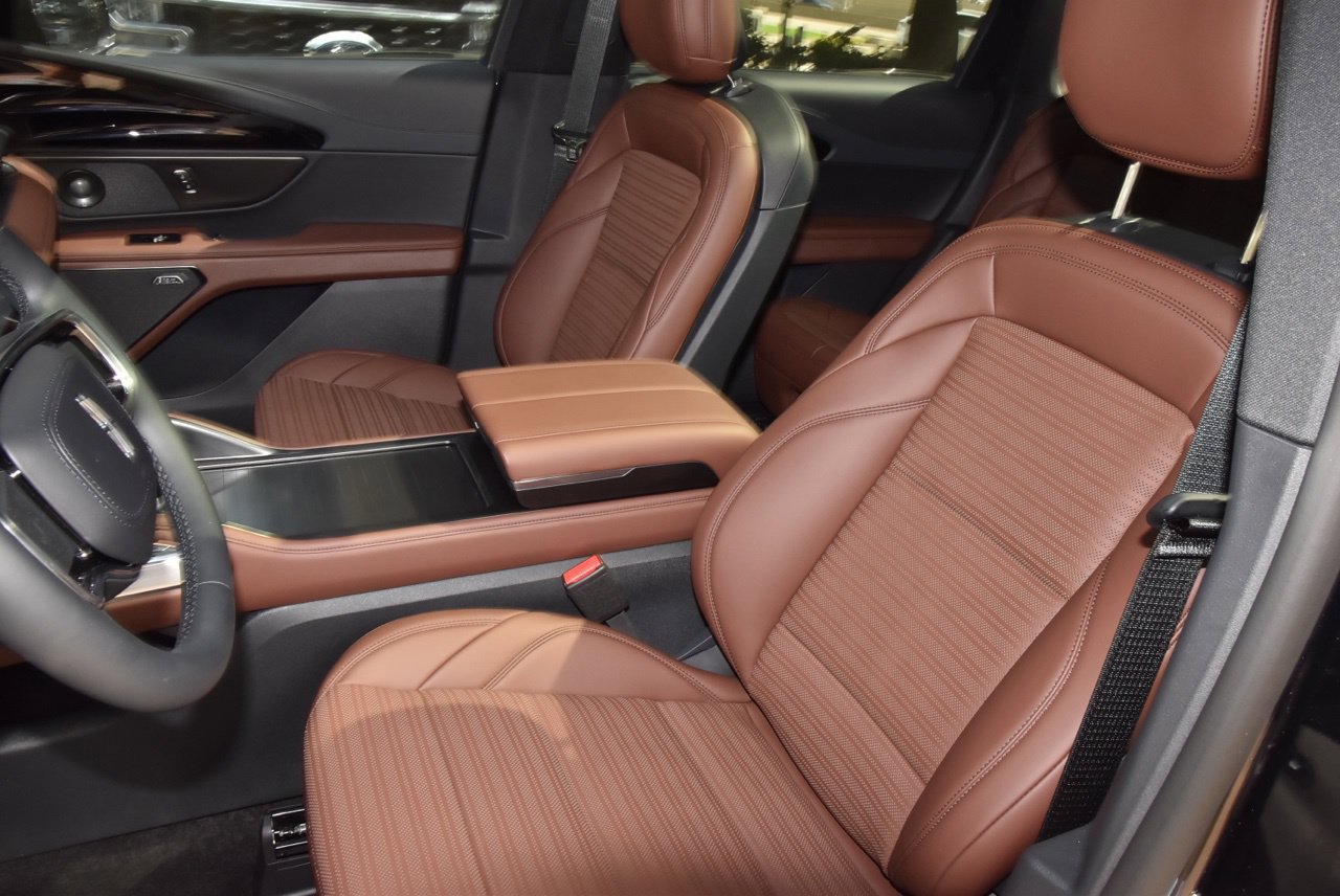 New 2026 Lincoln Nautilus Reserve AWD/4WD image 34