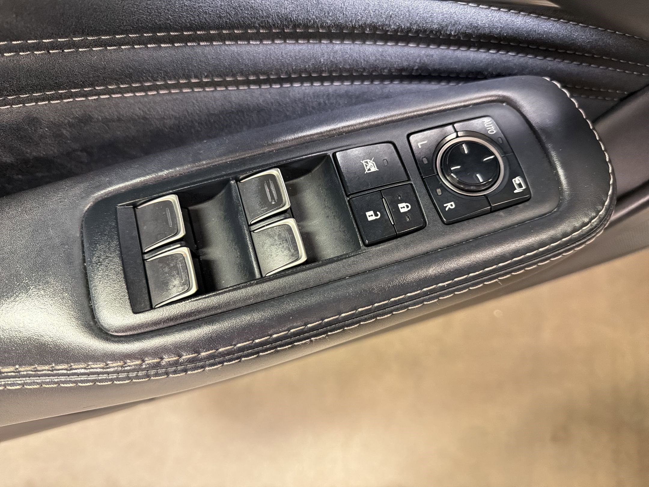 Used 2019 Lexus LS 500 w/ Interior Upgrade Package image 13