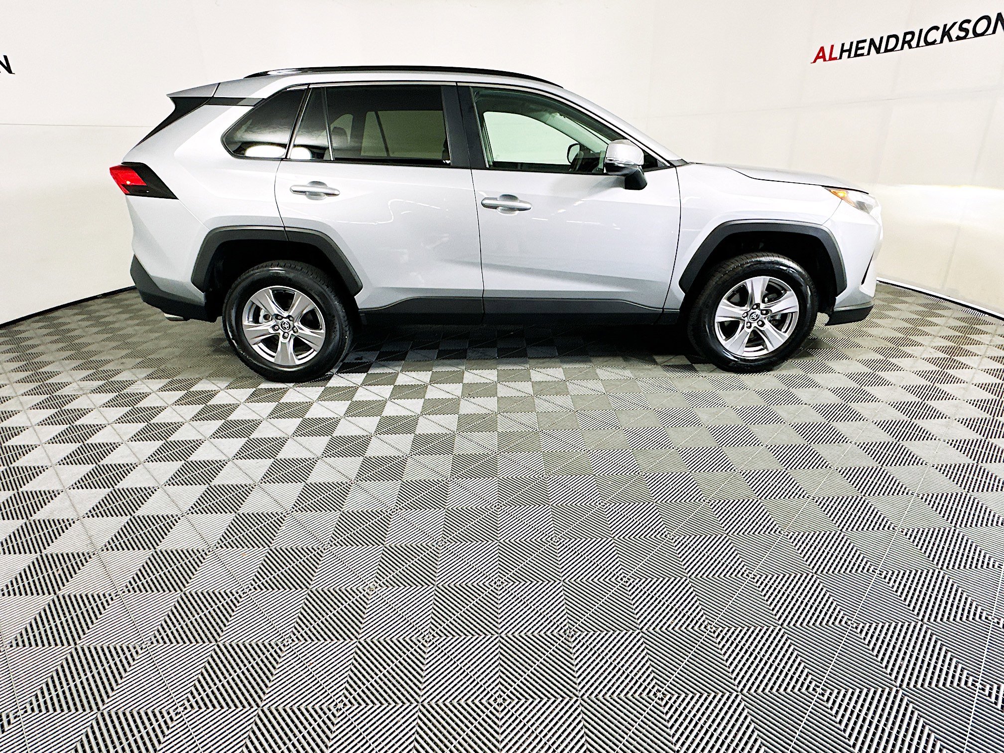 Used 2024 Toyota RAV4 XLE image 2