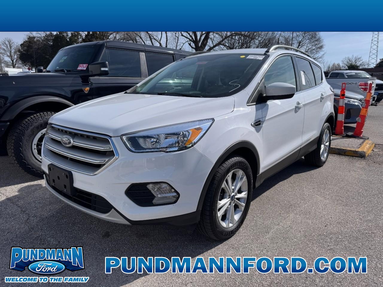 Used 2018 Ford Escape SE image 1