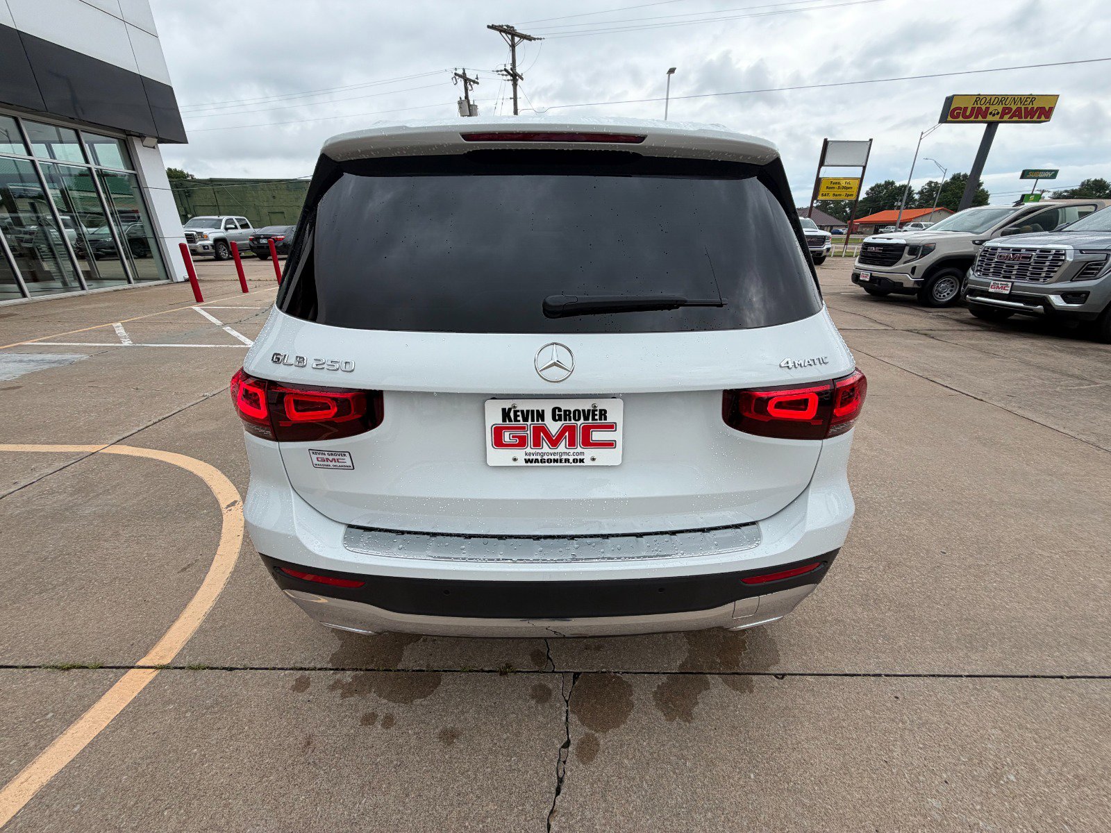 Used 2023 Mercedes-Benz GLB 250 4MATIC image 23