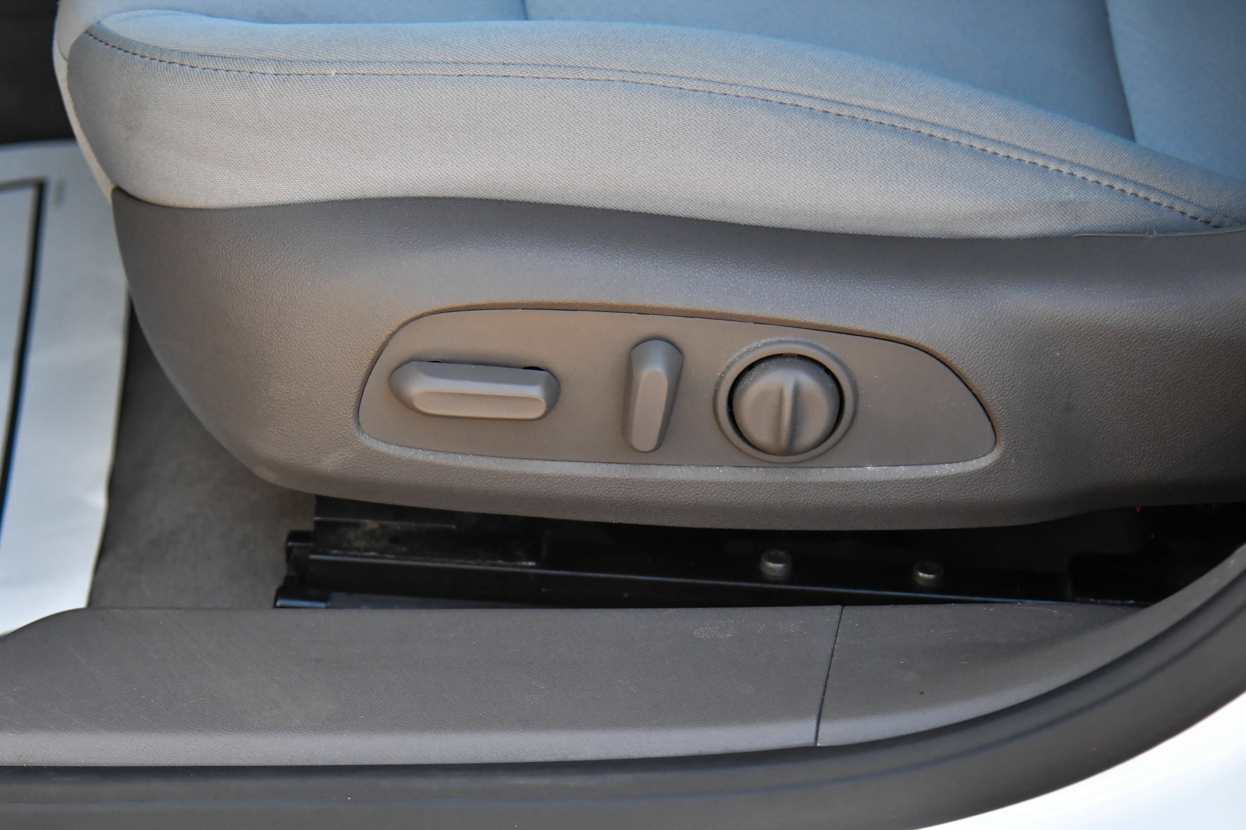 Used 2021 Chevrolet Malibu LT FWD image 16