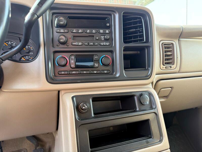 Used 2005 GMC Sierra 3500 SLT w/ Heavy-Duty Power Package image 39