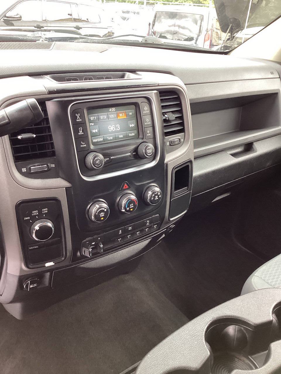 Used 2017 RAM 2500 Tradesman w/ Chrome Appearance Group AWD/4WD image 18