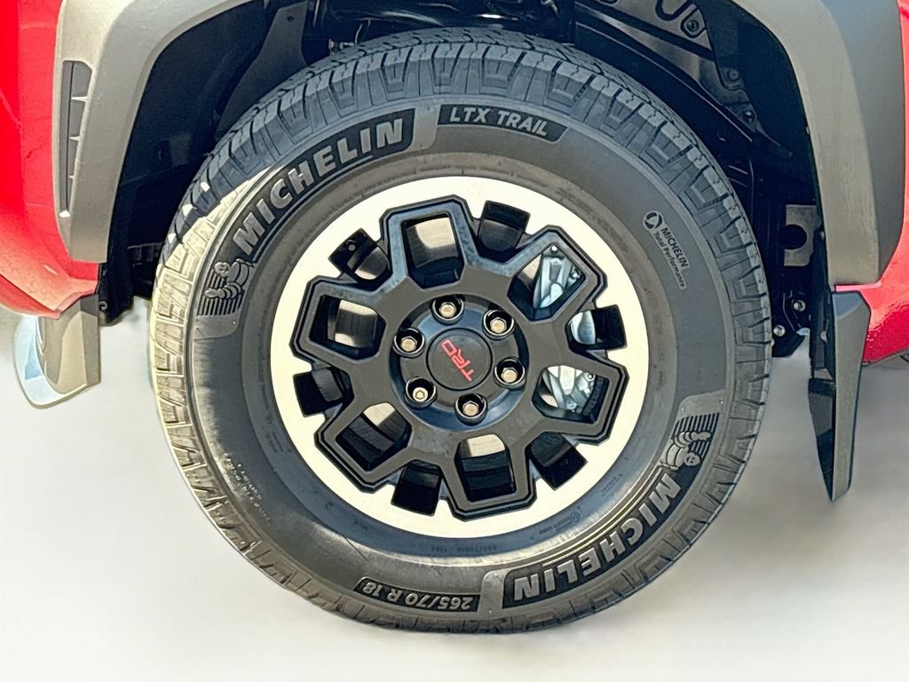 Certified 2026 Toyota 4Runner TRD Off-Road Premium AWD/4WD image 30