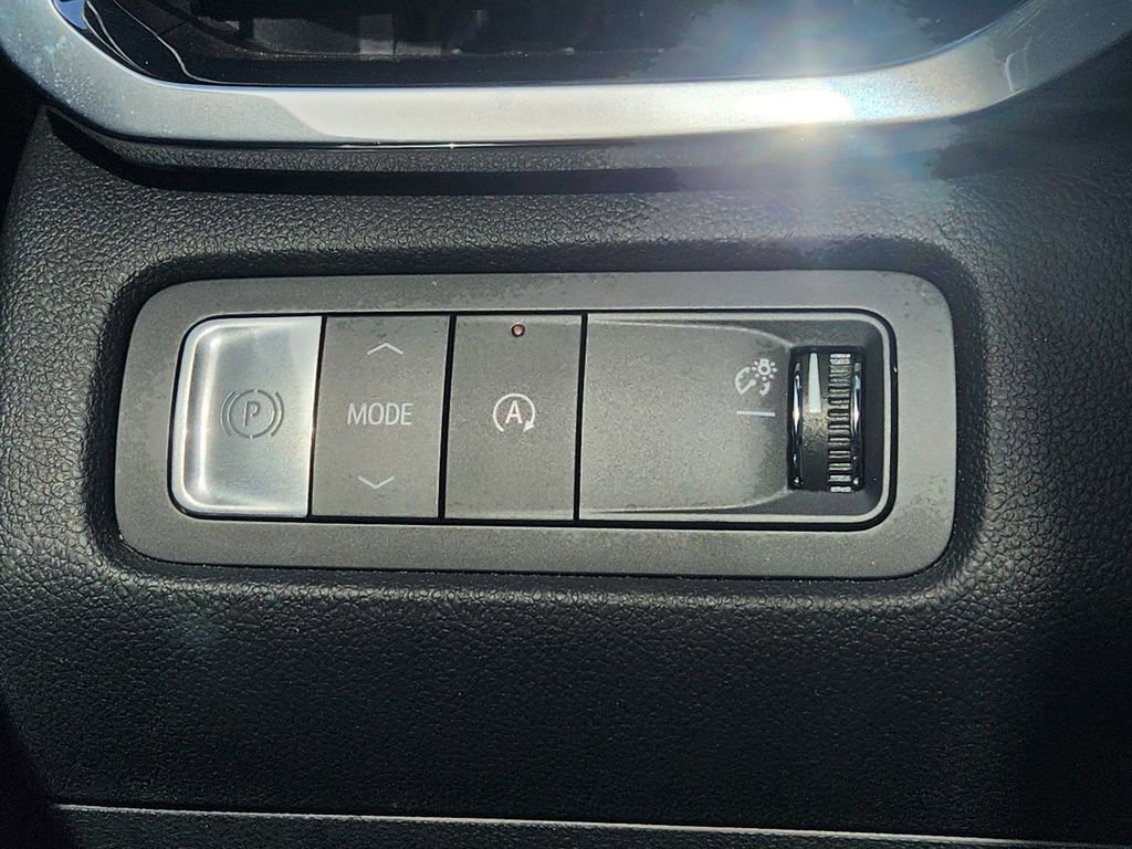 Used 2025 GMC Acadia Elevation image 22