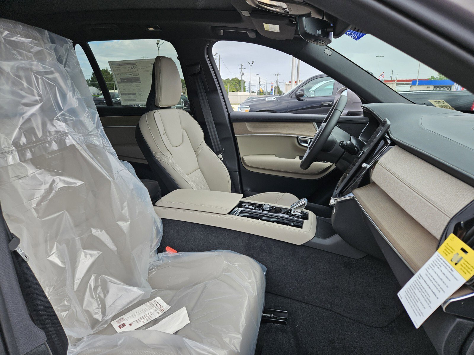 New 2026 Volvo XC90 B5 Core AWD/4WD image 12