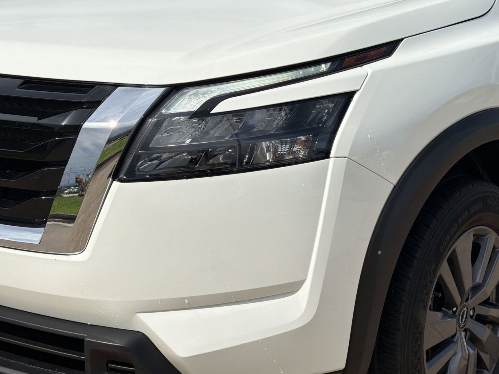 Used 2024 Nissan Pathfinder S image 11