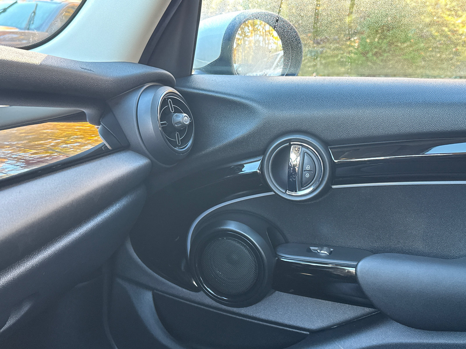 Used 2023 MINI Cooper 4-Door Hardtop FWD image 18