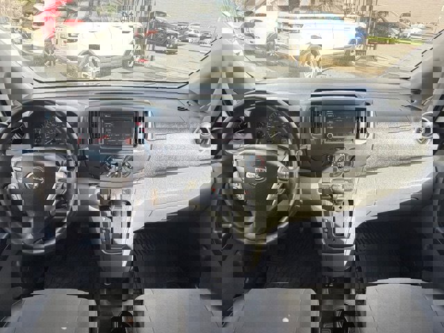 Used 2020 Nissan NV200 S image 10