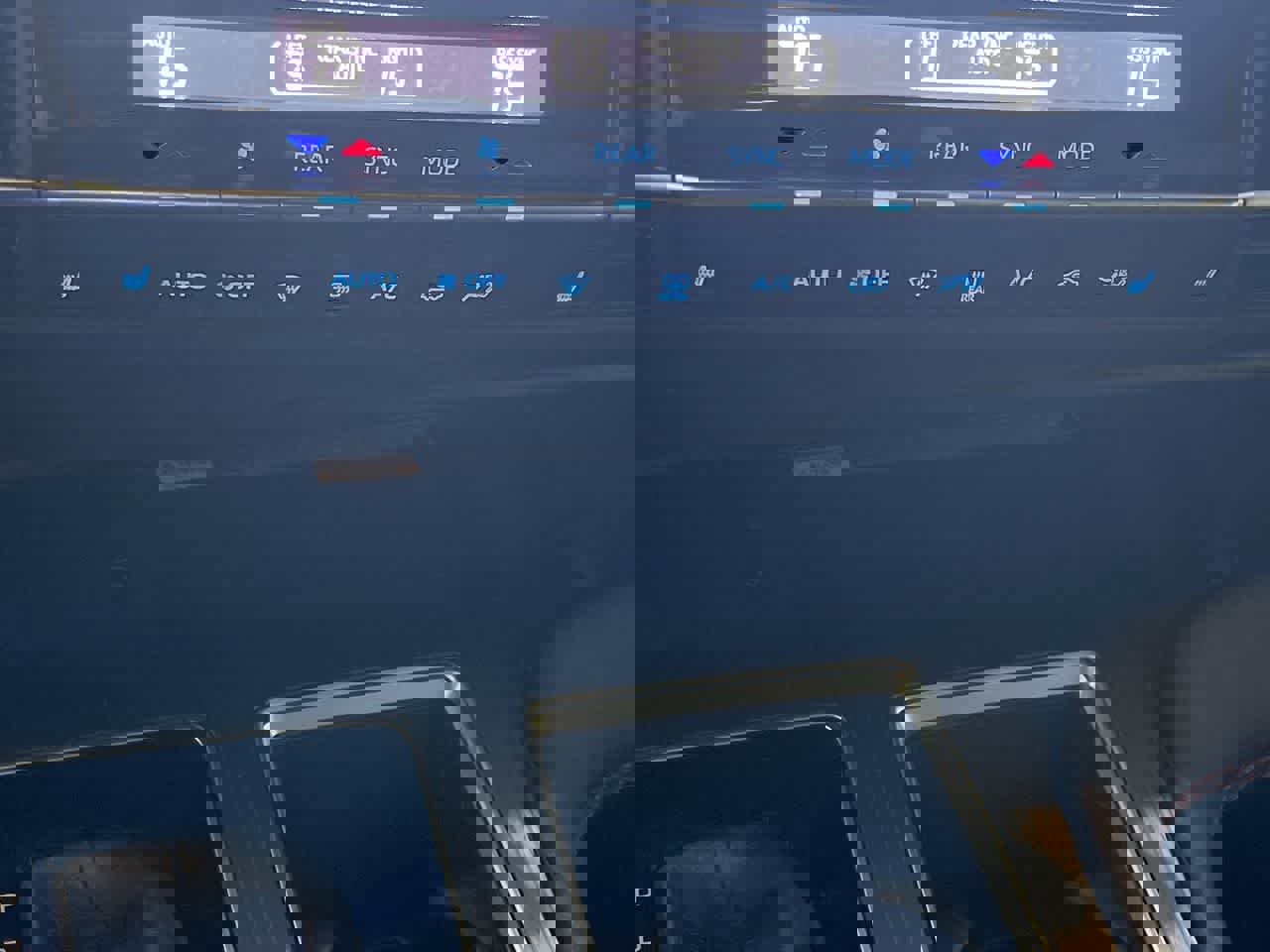 Used 2024 Toyota Sienna XSE w/ XSE Plus Package image 19