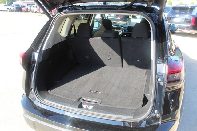 Used 2025 Nissan Rogue SV FWD image 6