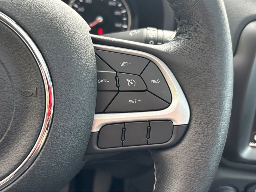 Used 2023 Jeep Renegade Latitude w/ Sun/Sound Group image 28