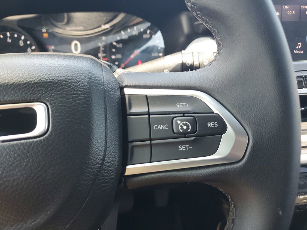 Used 2024 Jeep Compass Latitude image 26