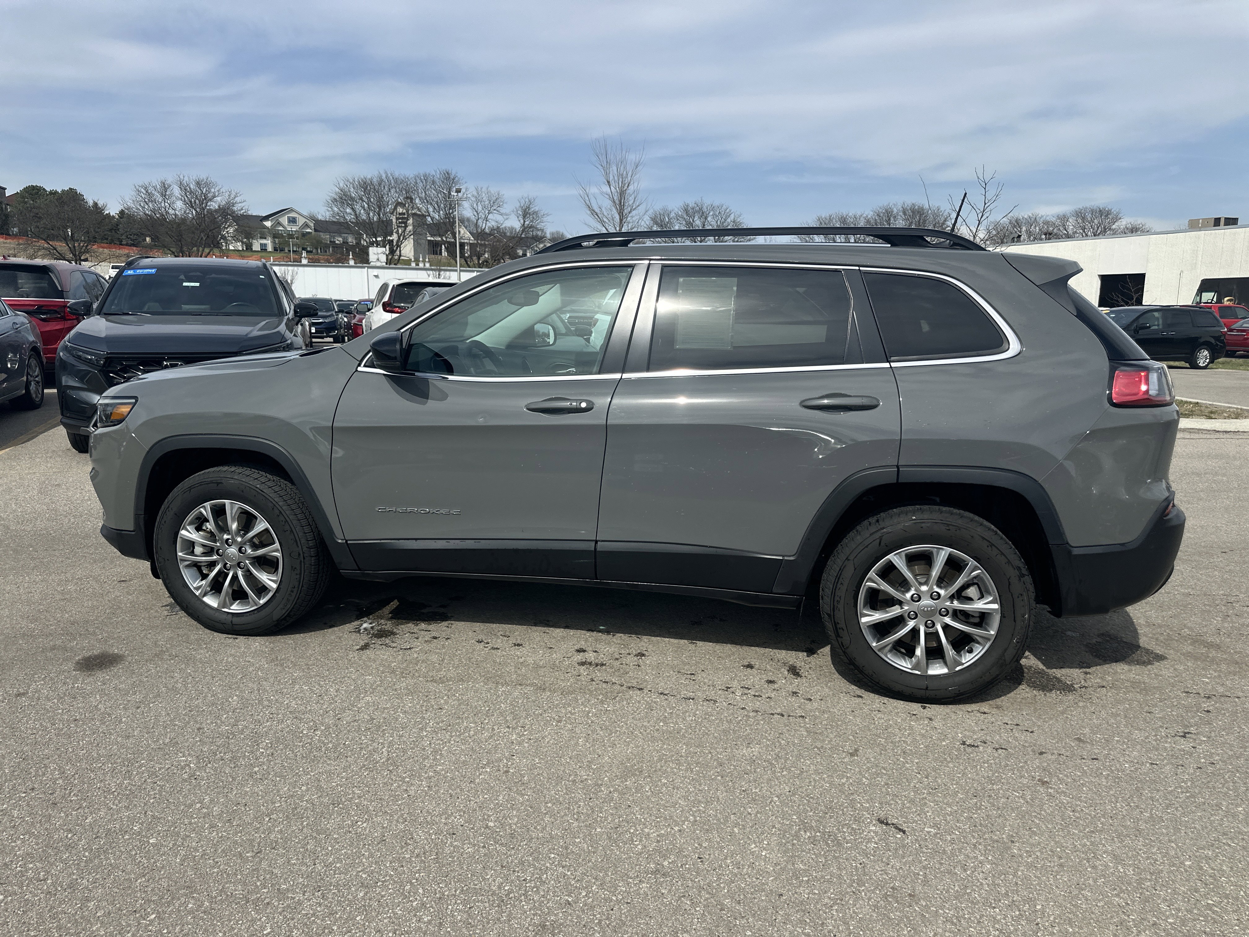 Used 2022 Jeep Cherokee Latitude Lux image 6