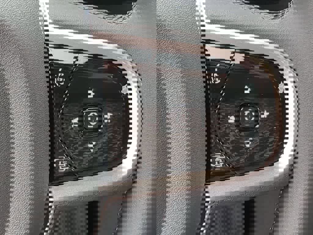 New 2026 Volvo XC60 T8 Plus w/ Protection Package Premier image 23