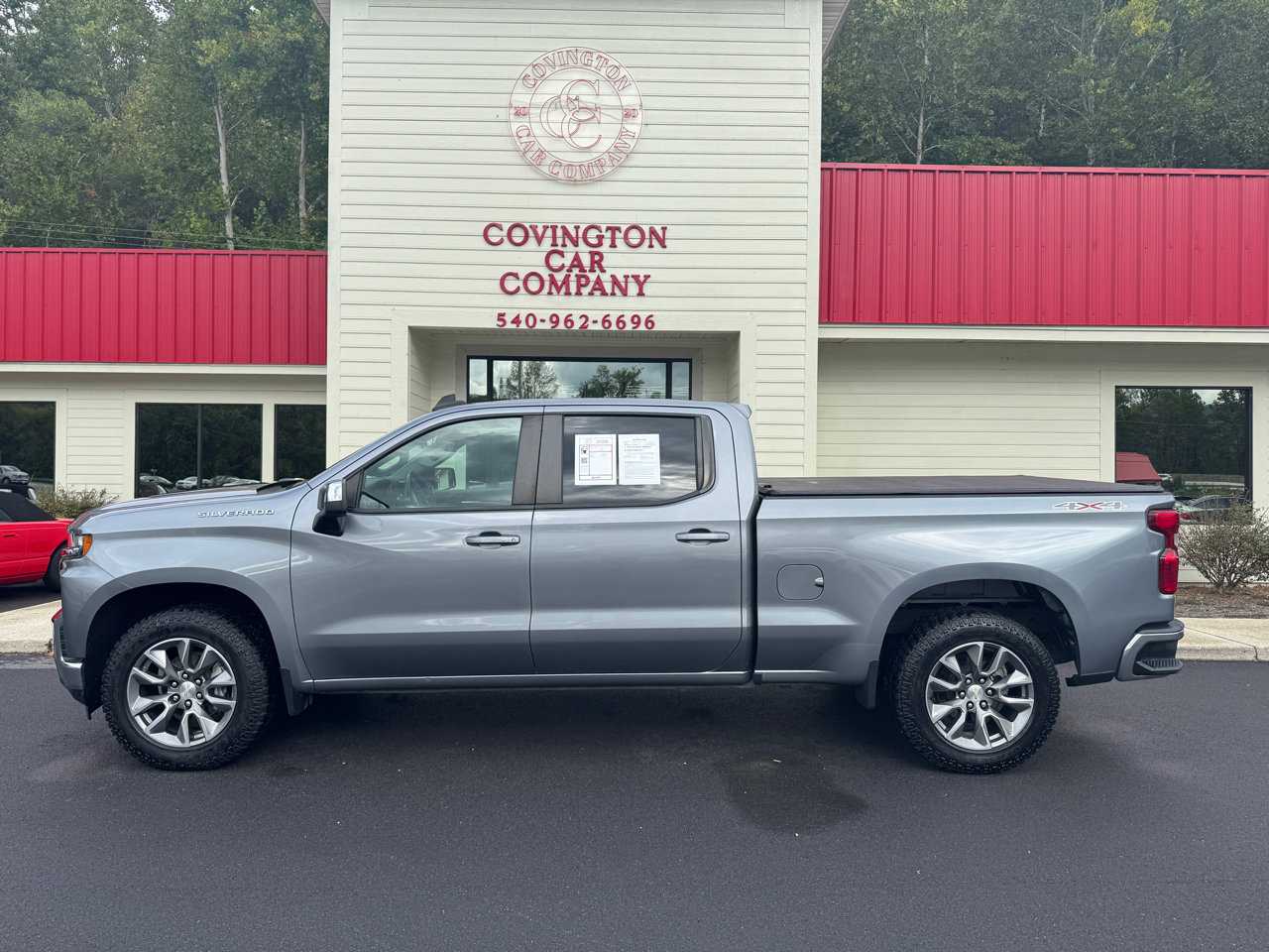 Used 2021 Chevrolet Silverado 1500 LT image 3