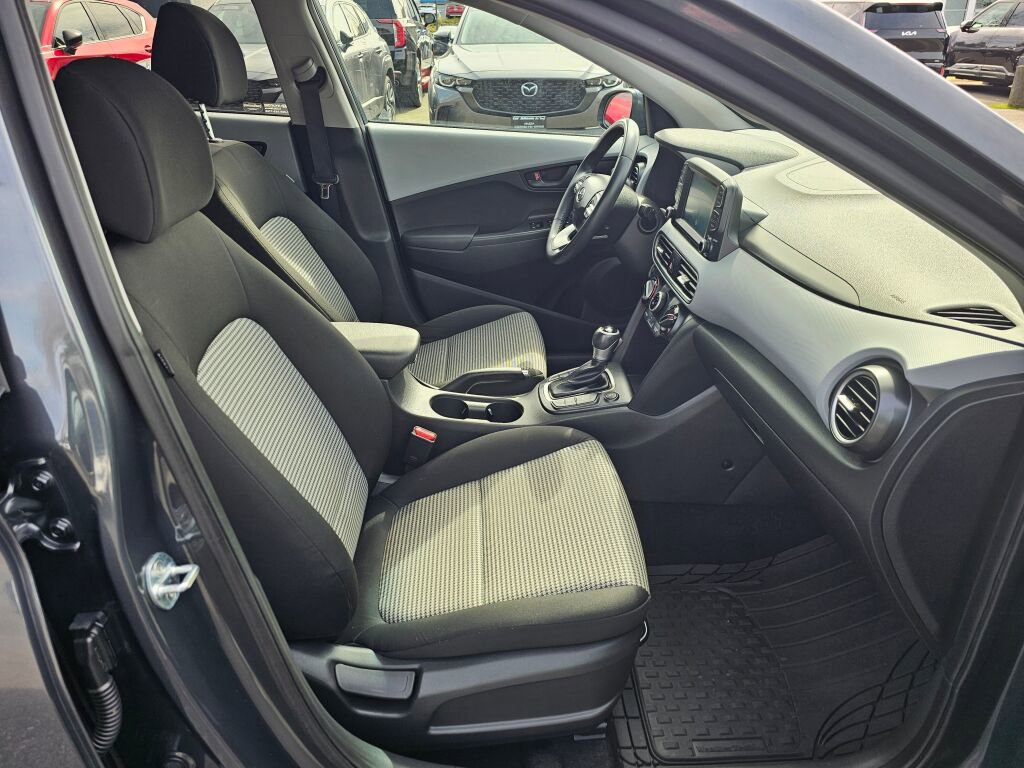 Used 2018 Hyundai Kona SEL image 27