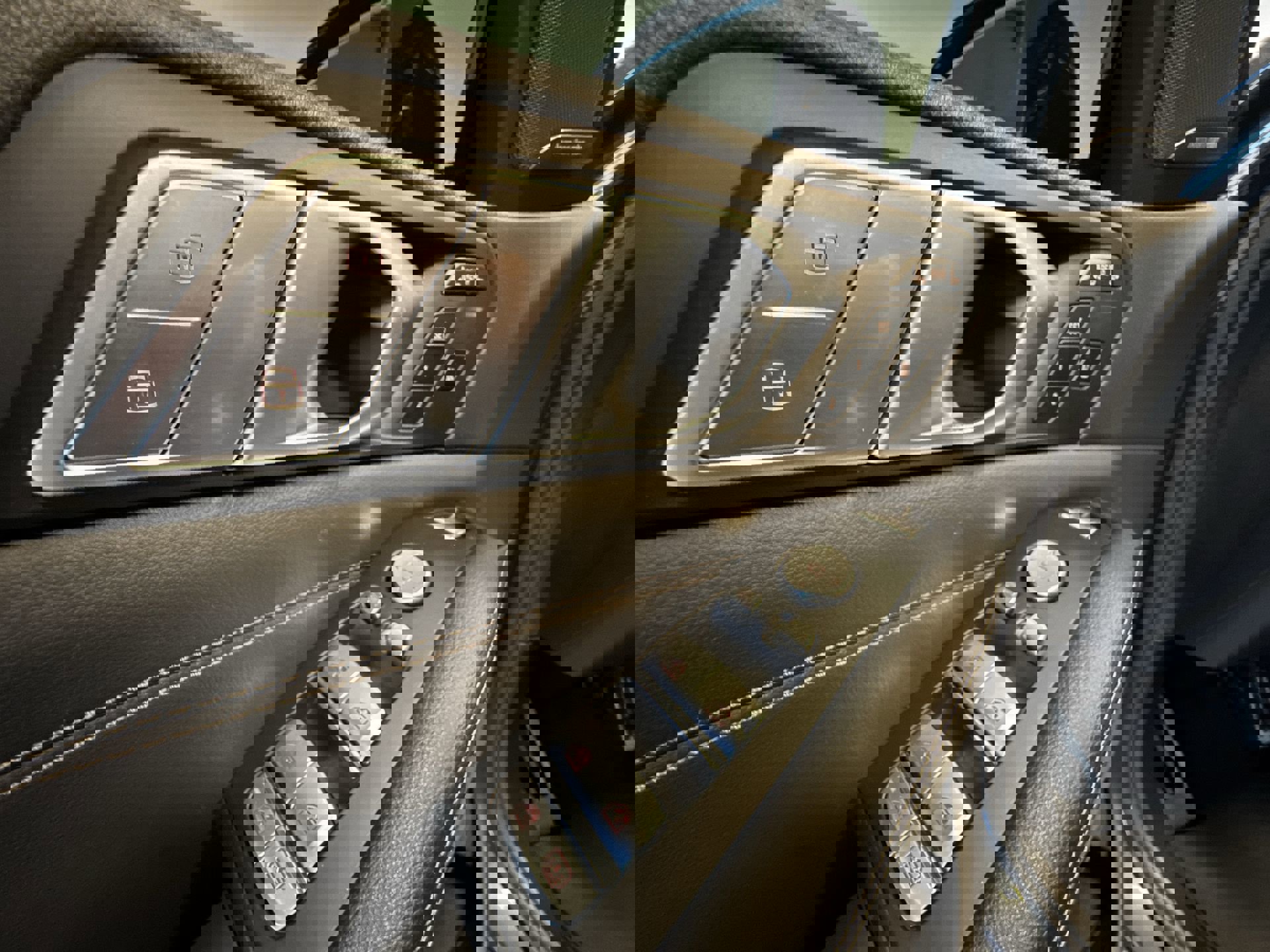 Used 2021 BMW X7 xDrive40i w/ M Sport Package image 13