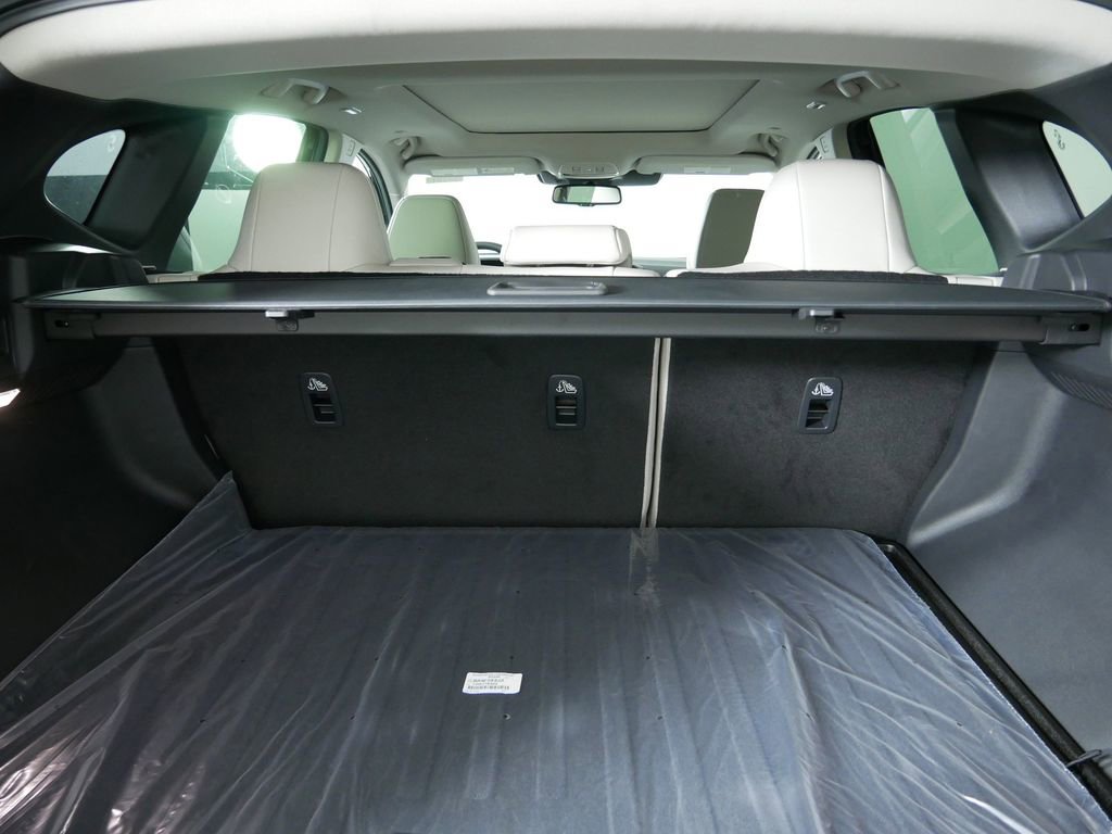 Used 2025 Nissan Murano SL w/ Cargo Package image 17