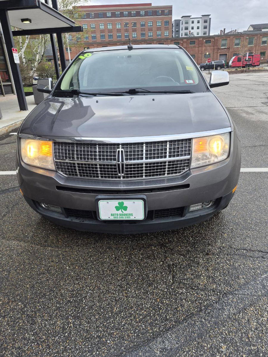 Used 2010 Lincoln MKX AWD image 26