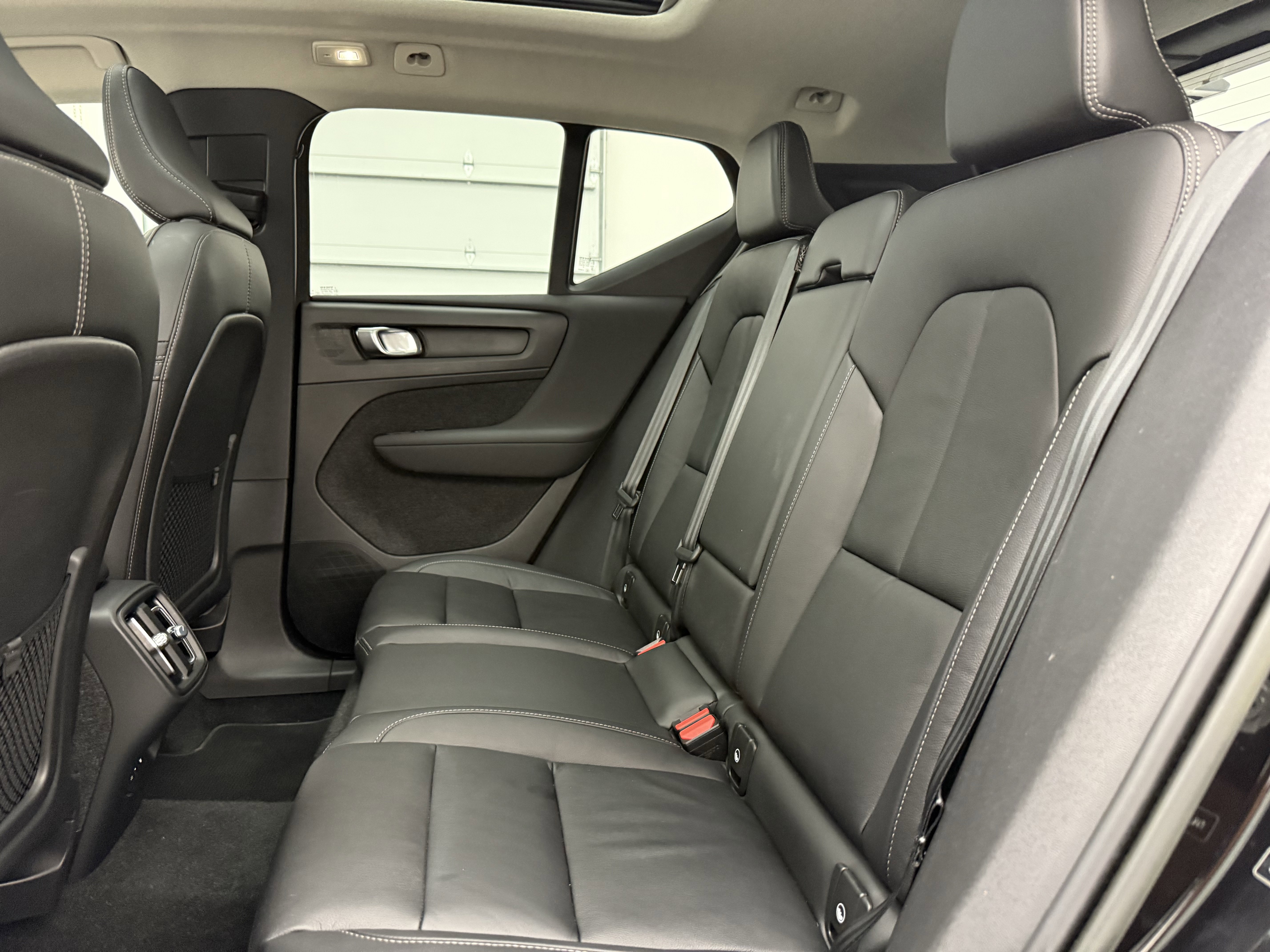 Certified 2023 Volvo XC40 B5 Plus w/ Driver Assist Package image 21