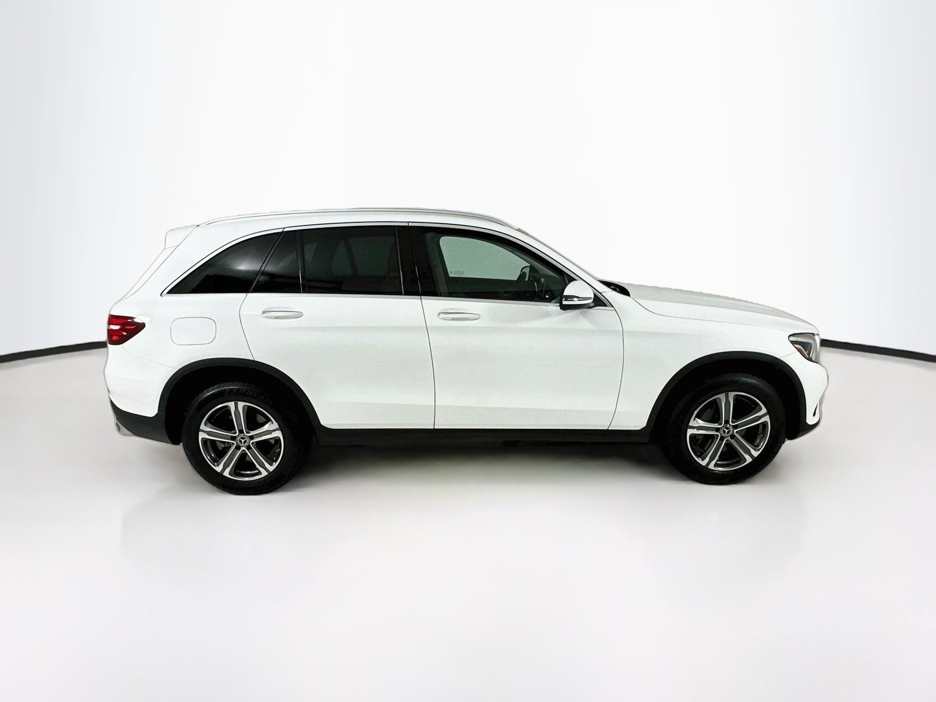 Used 2019 Mercedes-Benz GLC 300 image 9