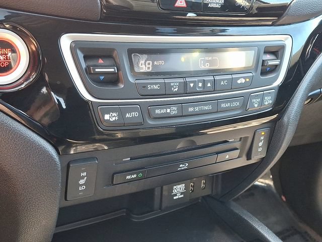Used 2016 Honda Pilot Touring image 11