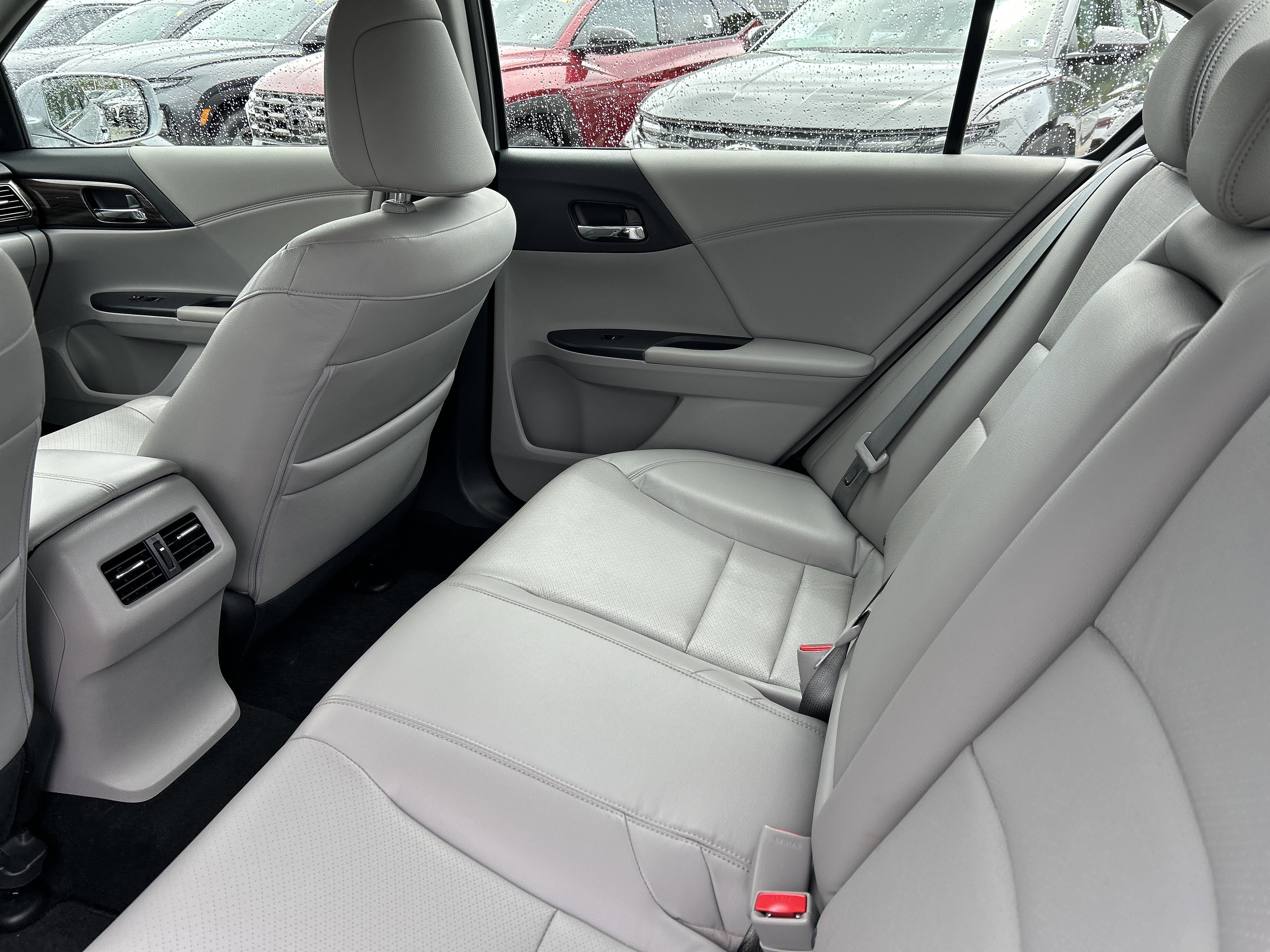 Used 2017 Honda Accord EX-L image 36