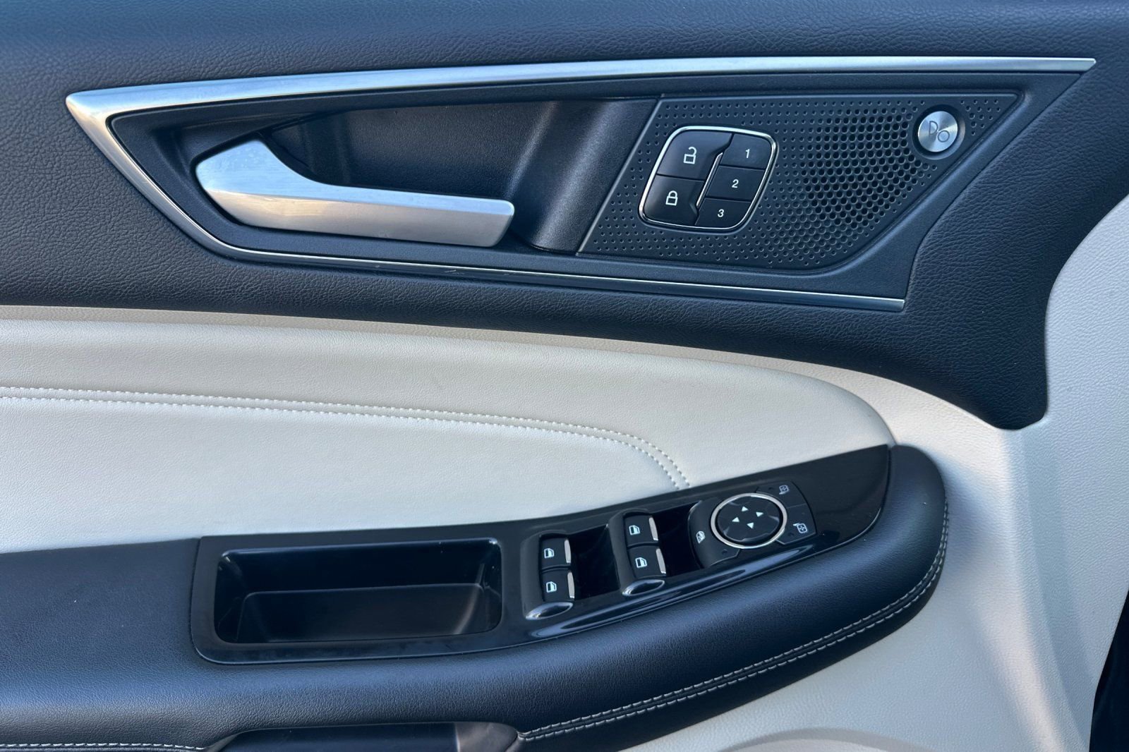 Certified 2019 Ford Edge Titanium w/ Cold Weather Package image 11