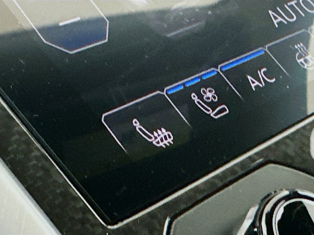 Used 2019 Lamborghini Urus image 23