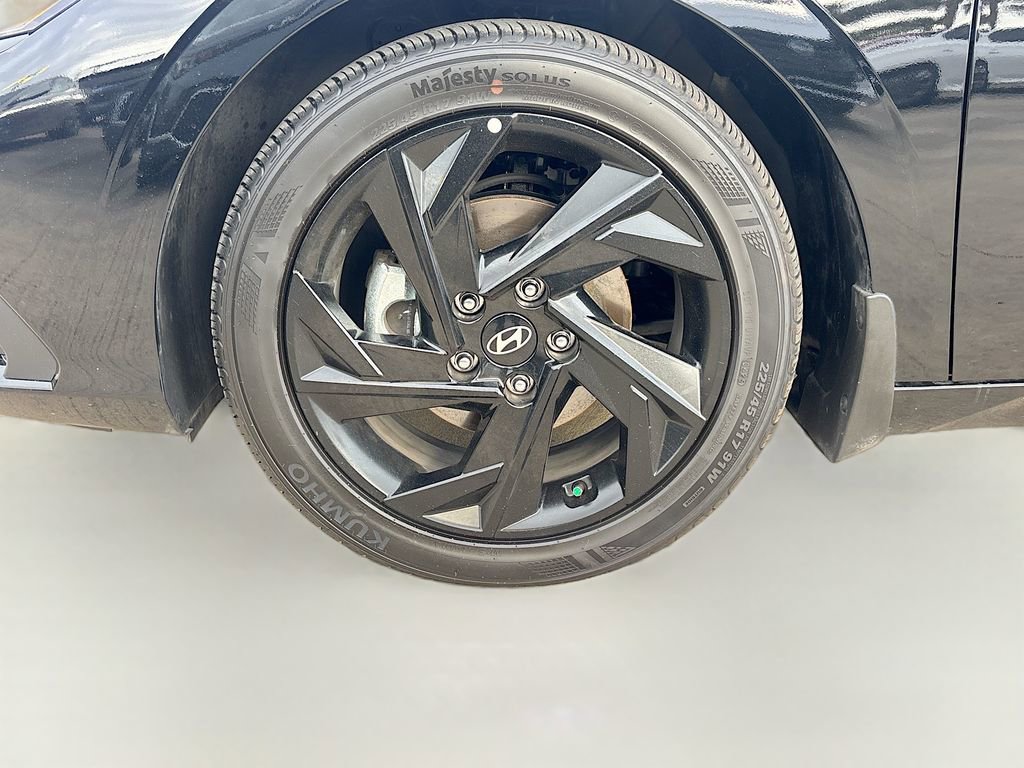 Certified 2026 Hyundai Elantra Sport image 29