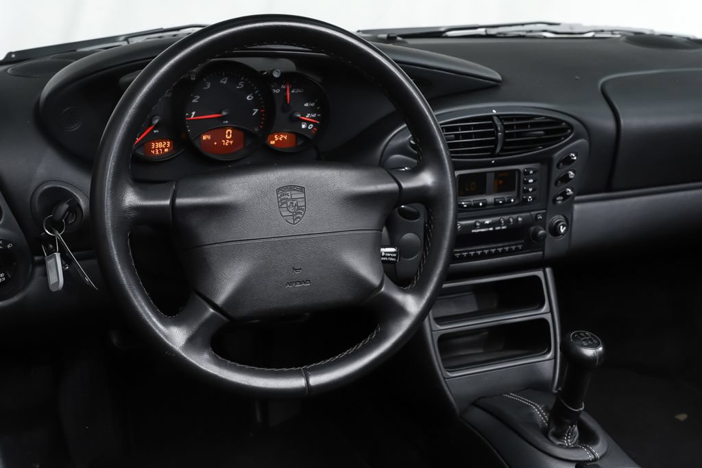Used 1999 Porsche Boxster RWD image 11