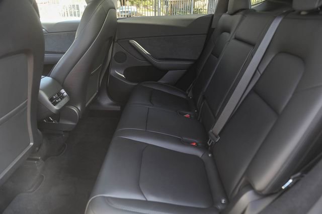 Used 2023 Tesla Model Y Long Range image 18
