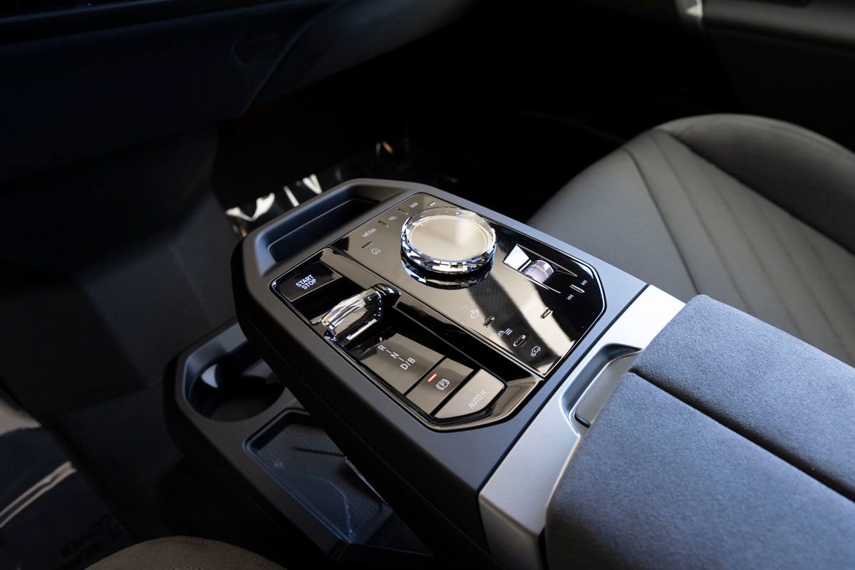 New 2026 BMW iX M70 image 19