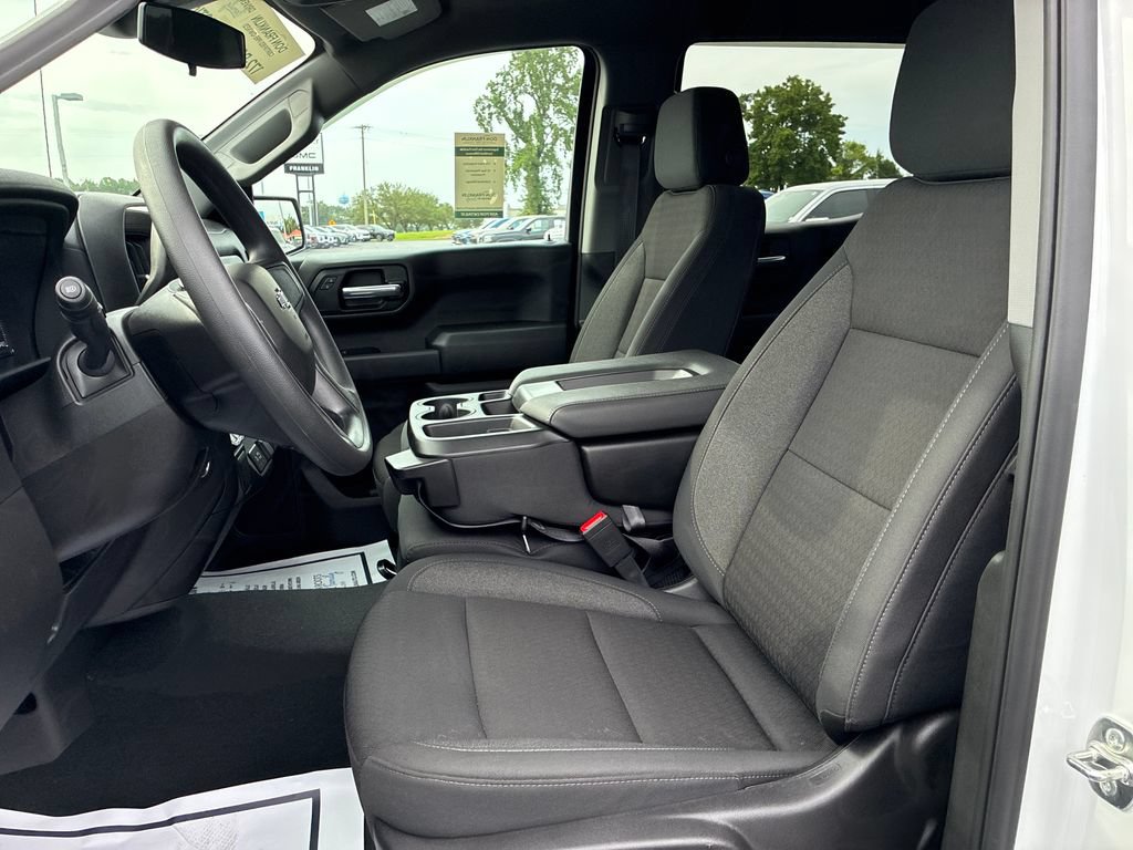 Used 2025 Chevrolet Silverado 1500 Custom Trail Boss w/ LPO, Dark Essentials Package AWD/4WD image 10
