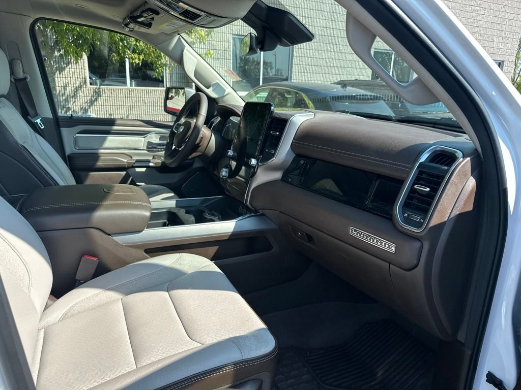 Used 2025 RAM 1500 Laramie AWD/4WD image 5