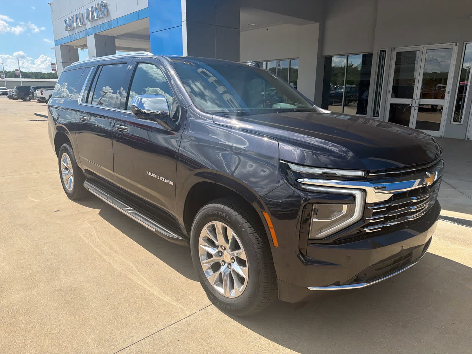 New 2026 Chevrolet Suburban Premier AWD/4WD image 8