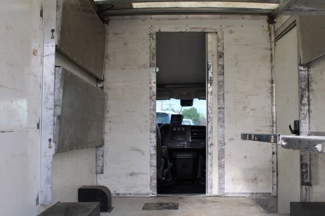 Used 2021 Chevrolet Express 3500 w/ Power Convenience Package image 10