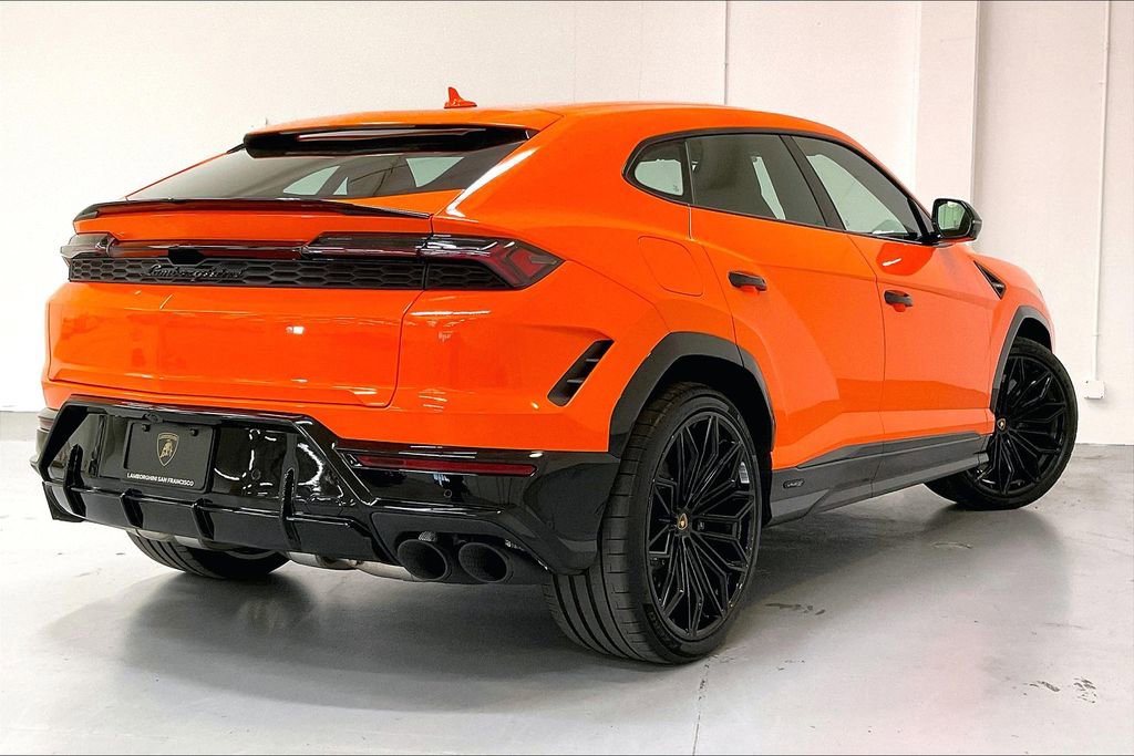 Used 2025 Lamborghini Urus SE image 4