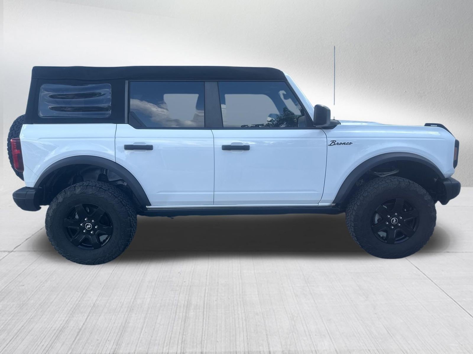 Used 2024 Ford Bronco Black Diamond AWD/4WD image 5